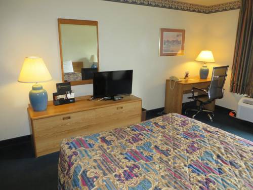 Imagen de la habitación del Hotel Delavan Inn and Suites. Foto 14