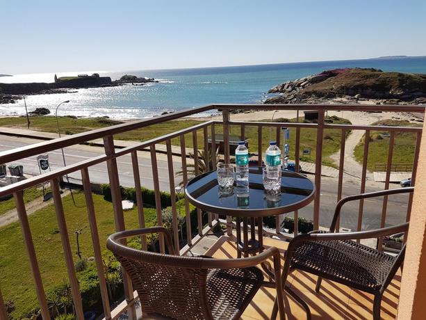 Imagen de los exteriores del Hotel Delfin Azul. Foto 14