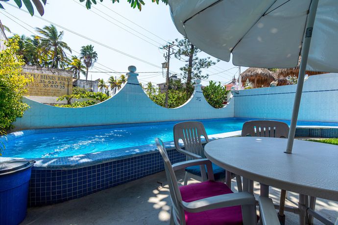 Imagen de la piscina del Hotel Delfin, Barra de Navidad. Foto 16
