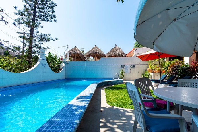 Imagen de la piscina del Hotel Delfin, Barra de Navidad. Foto 17
