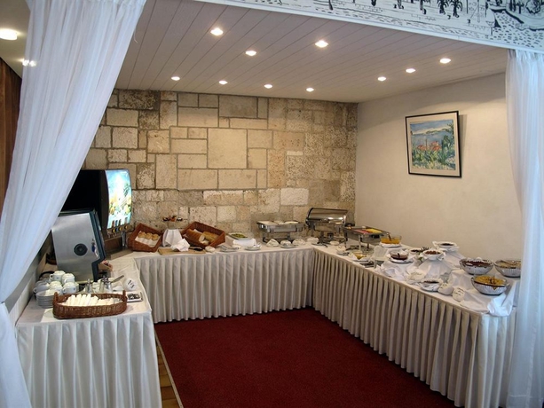 Imagen del bar/restaurante del Hotel Delfin Hvar. Foto 4