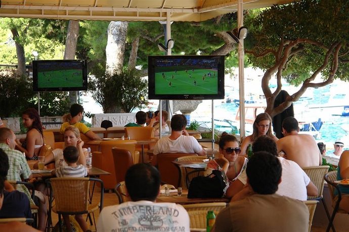 Imagen del bar/restaurante del Hotel Delfin Hvar. Foto 6