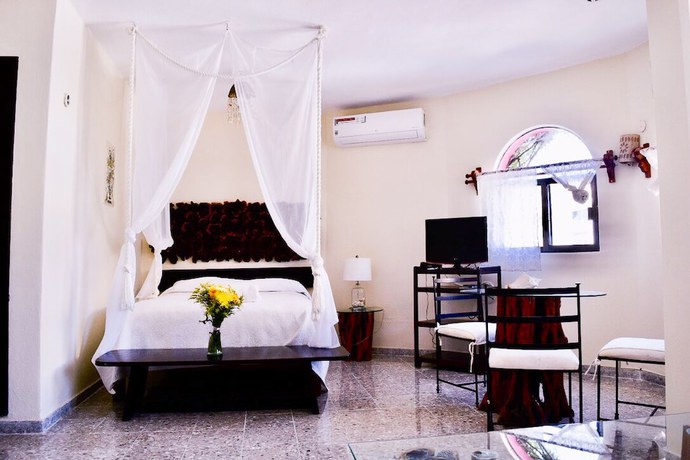 Imagen de la habitación del Hotel Delfin, Playa del Carmen. Foto 8