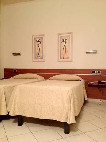 Imagen de la habitación del Hotel Delfina. Foto 5