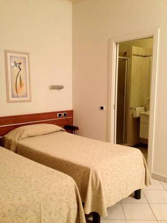 Imagen de la habitación del Hotel Delfina. Foto 6