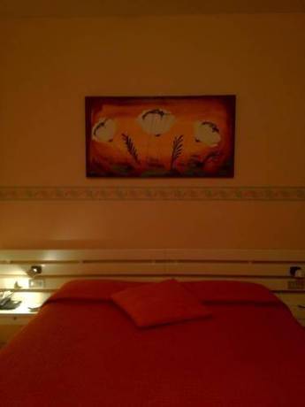 Imagen de la habitación del Hotel Delfina. Foto 9