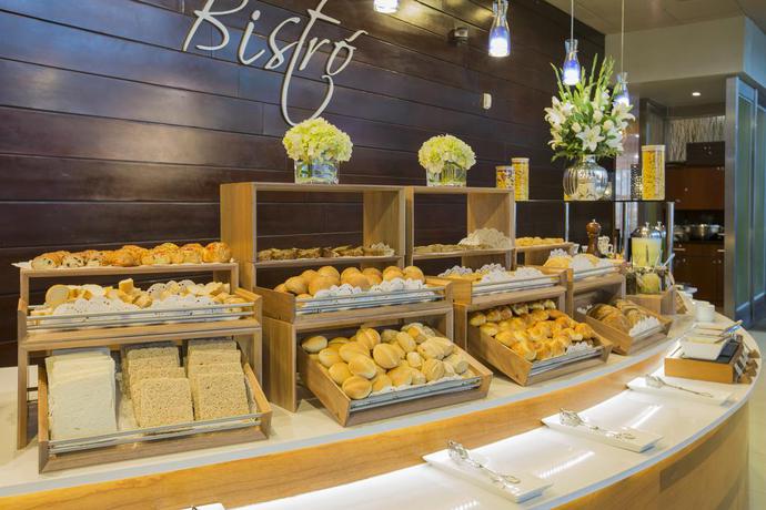 Imagen general del Hotel Delfines and Convention Center. Foto 19