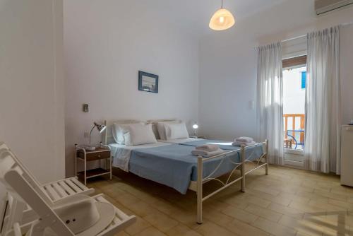 Imagen de la habitación del Hotel Delfini, Ad&aacute;mas. Foto 6