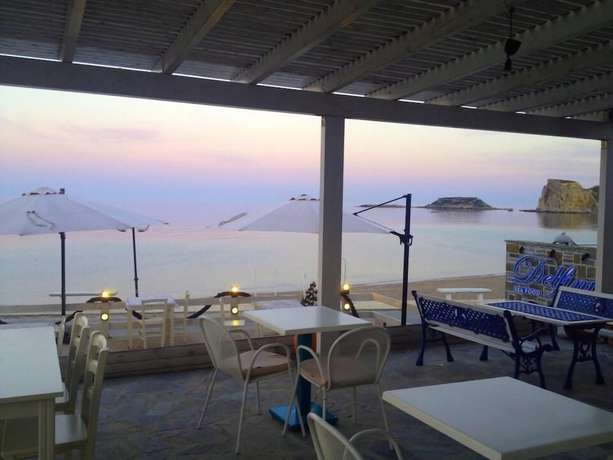 Imagen del bar/restaurante del Hotel Delfini Beach. Foto 12