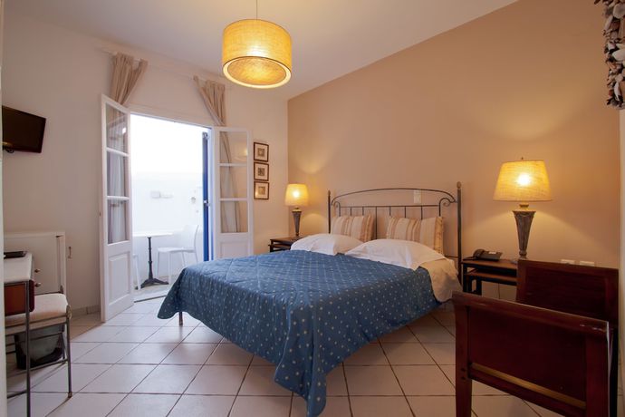 Imagen de la habitación del Hotel Delfini, Kamares. Foto 4