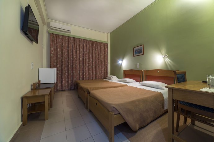 Imagen de la habitación del Hotel Delfini, Patras. Foto 3