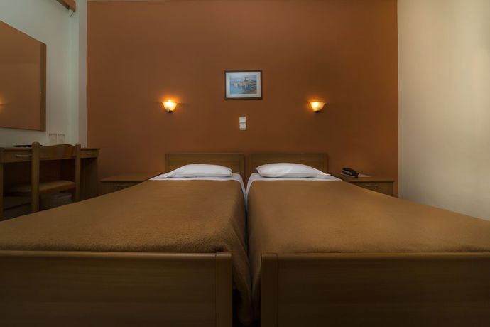 Imagen de la habitación del Hotel Delfini, Patras. Foto 8