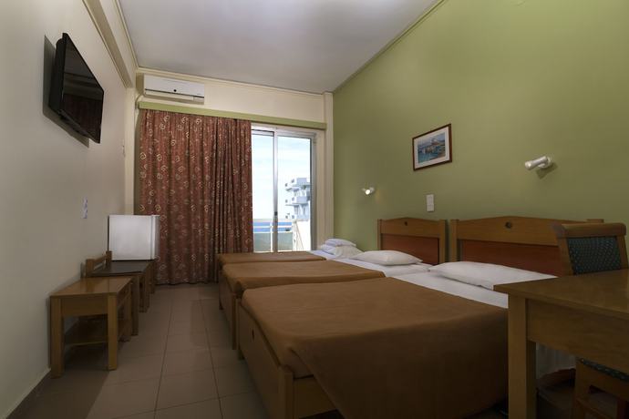 Imagen de la habitación del Hotel Delfini, Patras. Foto 11