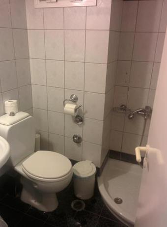 Imagen de la habitación del Hotel Delfini, Patras. Foto 4