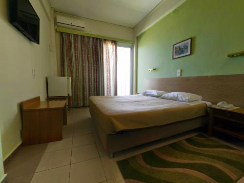 Imagen general del Hotel Delfini, Patras. Foto 1