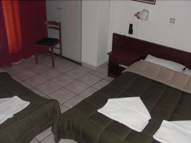 Imagen de la habitación del Hotel Delfini, Pireo. Foto 10