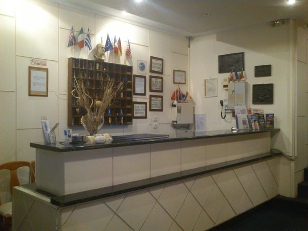 Imagen de los interiores del Hotel Delfini, Pireo. Foto 18