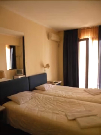 Imagen de la habitación del Hotel Delfini, Pireo. Foto 16