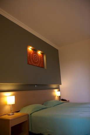 Imagen de la habitación del Hotel Delfinia Resort. Foto 5