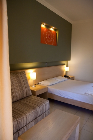 Imagen de los interiores del Hotel Delfinia Resort. Foto 11