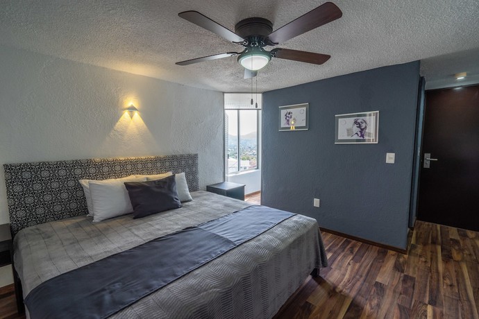 Imagen de la habitación del Hotel Delf-inn. Foto 6