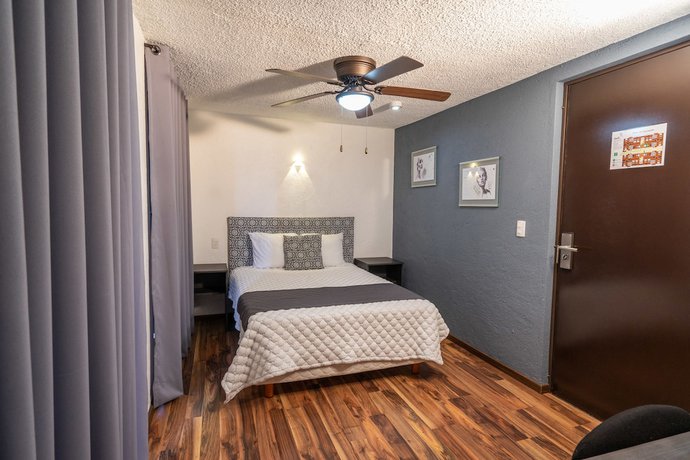 Imagen de la habitación del Hotel Delf-inn. Foto 8