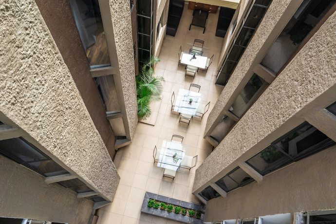 Imagen de los interiores del Hotel Delf-inn. Foto 17