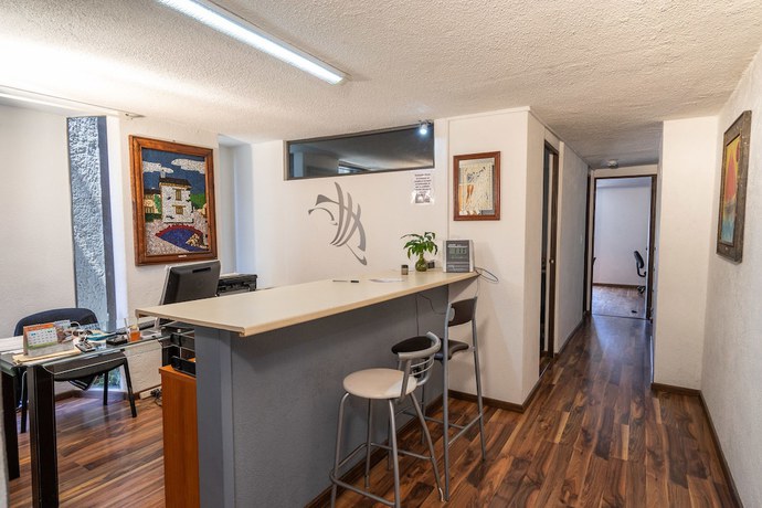 Imagen de los interiores del Hotel Delf-inn. Foto 19