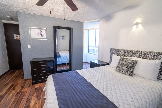 Imagen de la habitación del Hotel Delf-inn. Foto 13