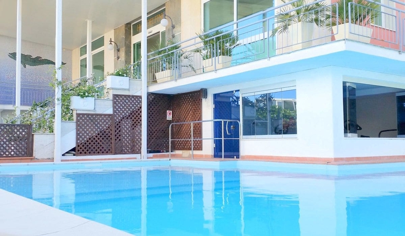 Imagen de la piscina del Hotel Delfino, Cervia. Foto 14