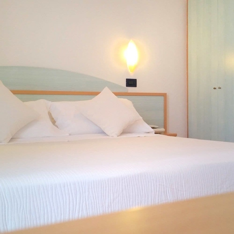 Imagen de la habitación del Hotel Delfino, Cervia. Foto 9