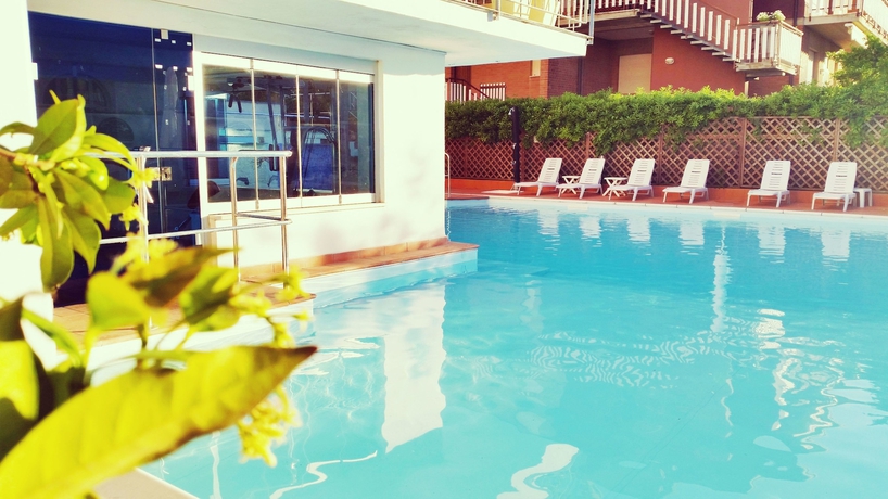 Imagen general del Hotel Delfino, Cervia. Foto 1