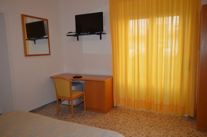 Imagen de la habitación del Hotel Delfino, Marina di Camerota. Foto 5