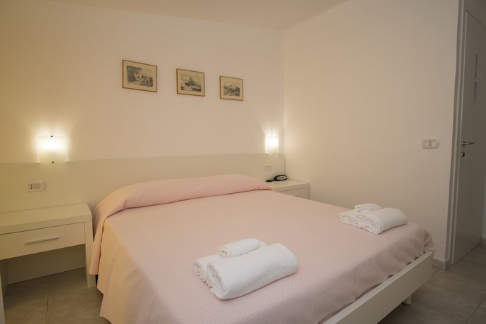 Imagen de la habitación del Hotel Delfino, Marina di Camerota. Foto 11