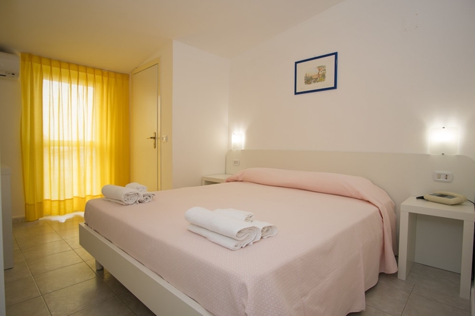 Imagen de la habitación del Hotel Delfino, Marina di Camerota. Foto 12