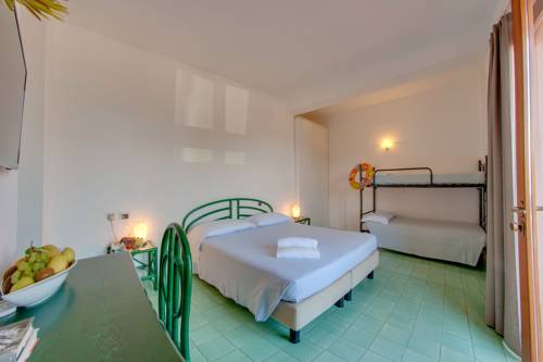 Imagen de la habitación del Hotel Delfino, Procchio. Foto 14