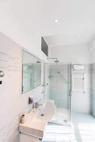 Imagen de la habitación del Hotel Delfino, Senigallia. Foto 11