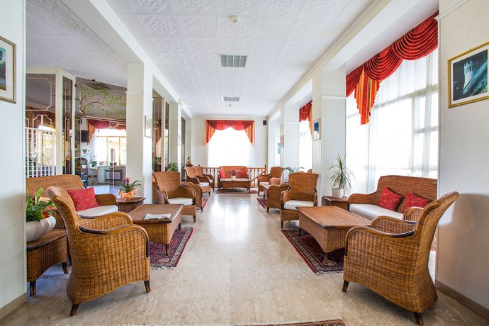 Imagen de los interiores del Hotel Delfino, Senigallia. Foto 19