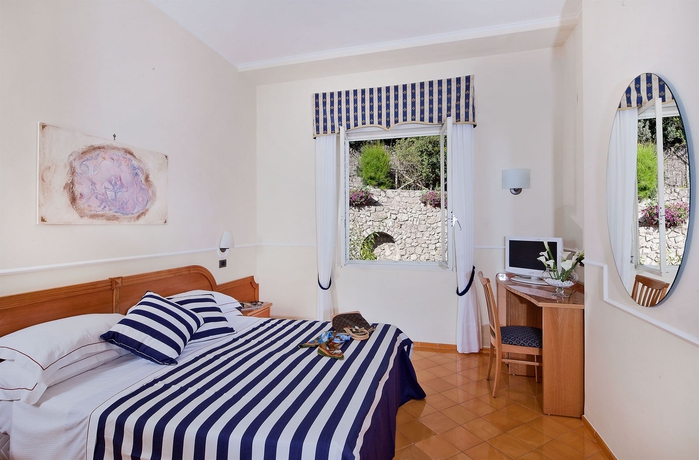 Imagen de la habitación del Hotel Delfino, Sorrento. Foto 4