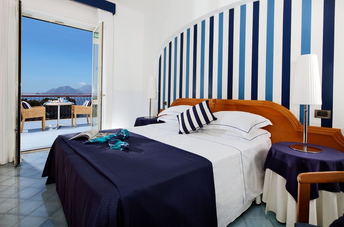 Imagen de la habitación del Hotel Delfino, Sorrento. Foto 8