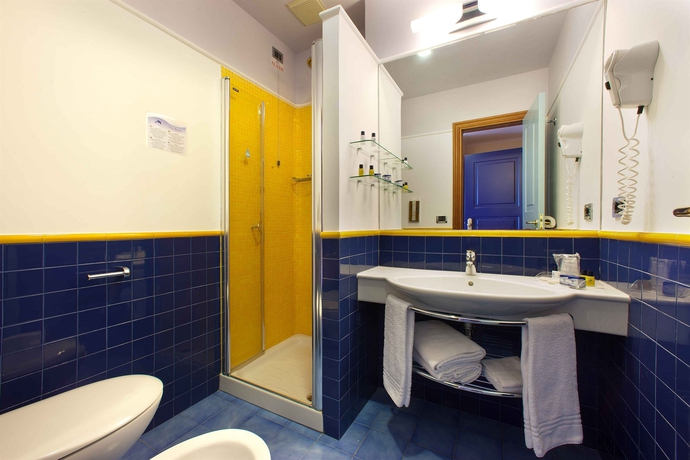 Imagen de la habitación del Hotel Delfino, Sorrento. Foto 10