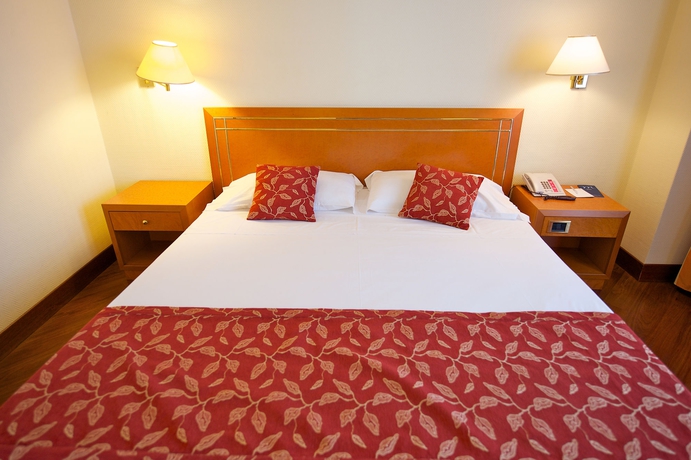 Imagen de la habitación del Hotel Delfino Taranto. Foto 11