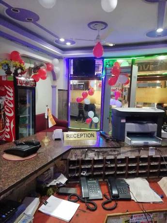 Imagen de los interiores del Hotel Delhi Regency. Foto 10