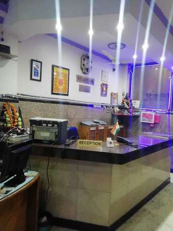 Imagen de los interiores del Hotel Delhi Regency. Foto 15