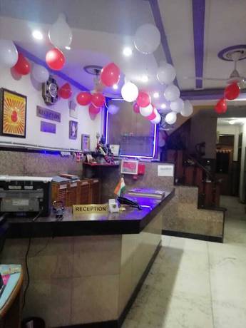 Imagen de los interiores del Hotel Delhi Regency. Foto 18