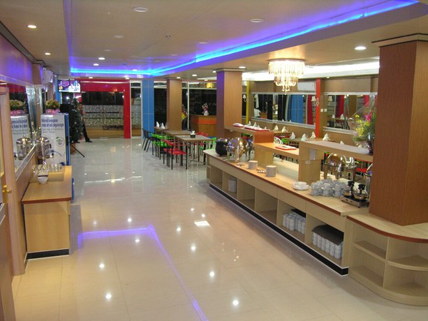 Imagen del bar/restaurante del Hotel Delima. Foto 6