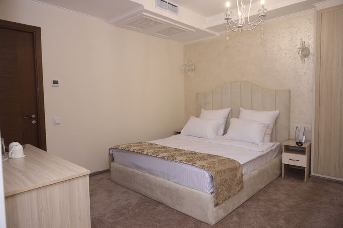 Imagen de la habitación del Hotel Delin. Foto 11