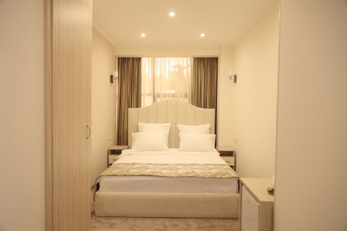 Imagen de la habitación del Hotel Delin. Foto 14