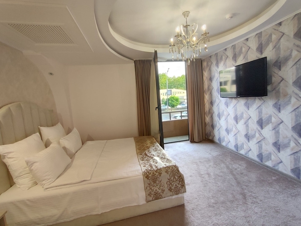 Imagen de la habitación del Hotel Delin. Foto 19
