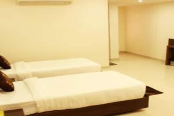 Imagen de la habitación del Hotel Delite Grand, Jabalpur. Foto 10